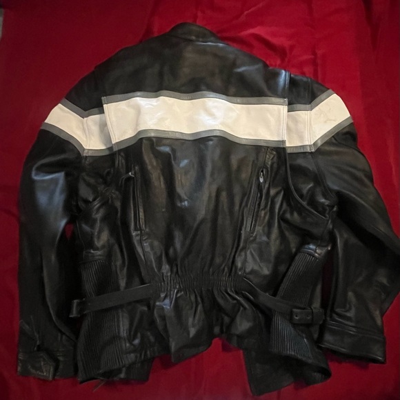 Jamin Leather women’s motorcycle jacket with winter liner - Picture 2 of 5